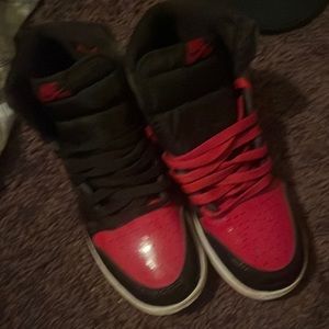 don't really wear i will deliver buy 200$ only i got them for 320$